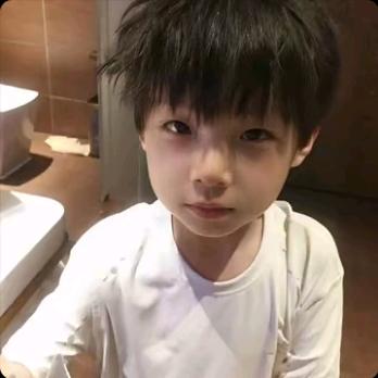 小卷毛