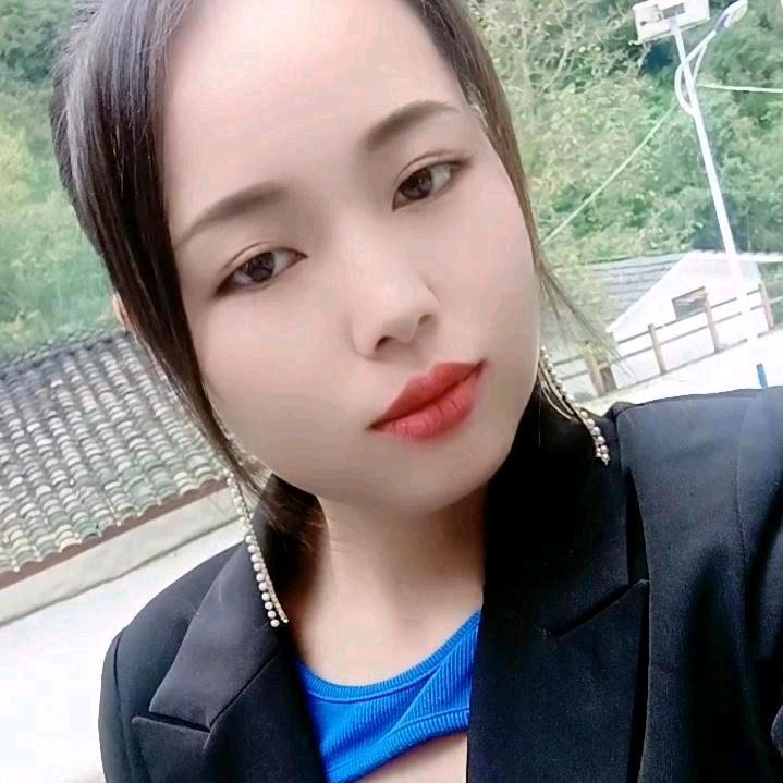 淡然一笑间