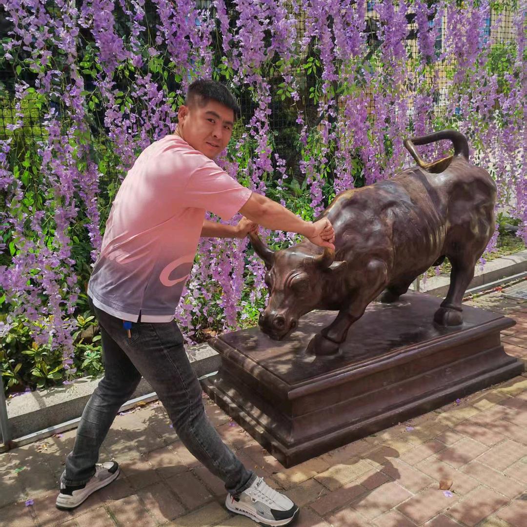 丹哥。