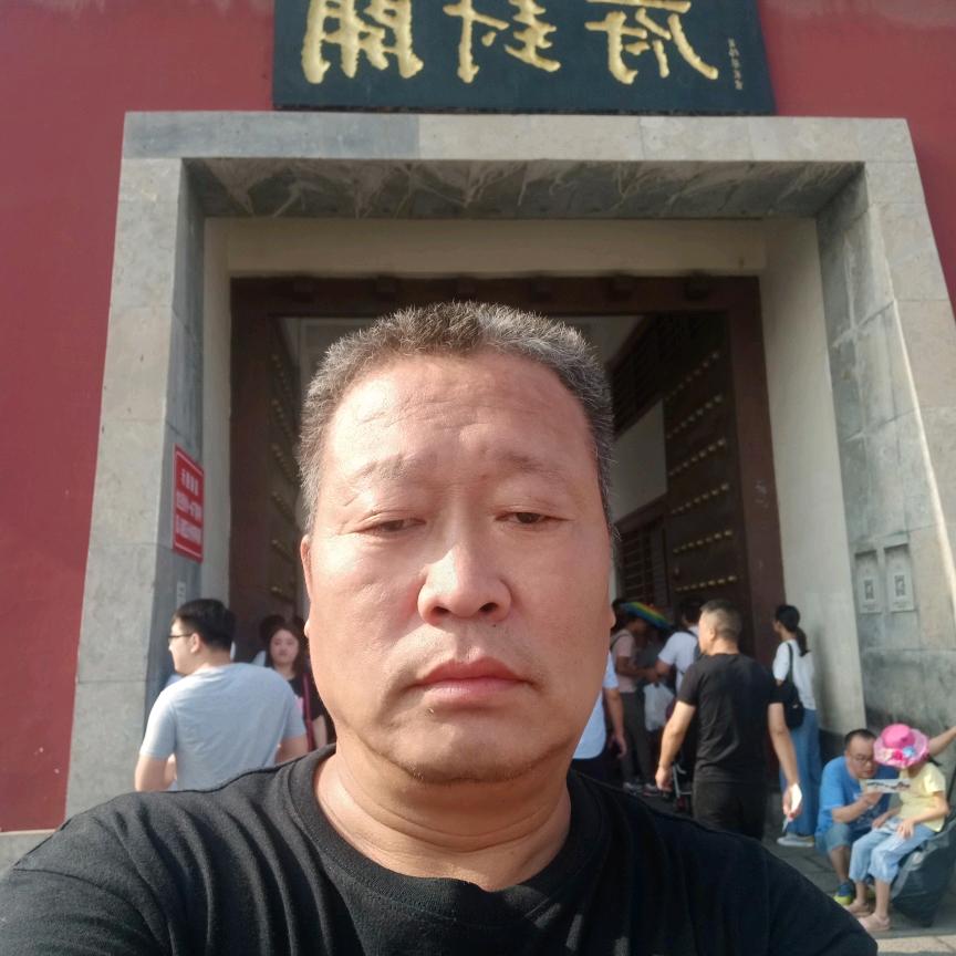 专业家装贴砖刁师傅