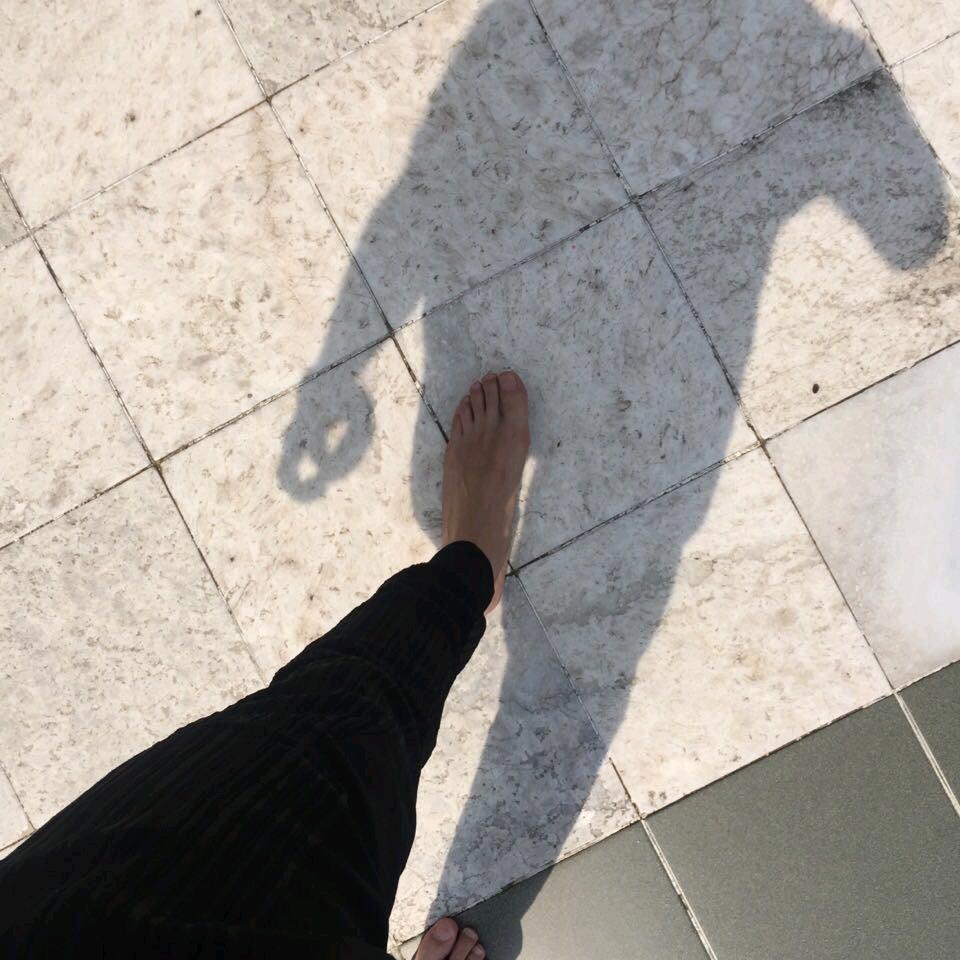 V一剑⺮夭