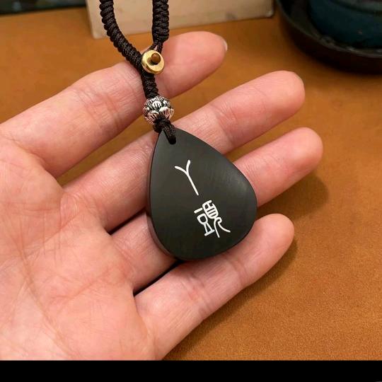 快乐的燕子