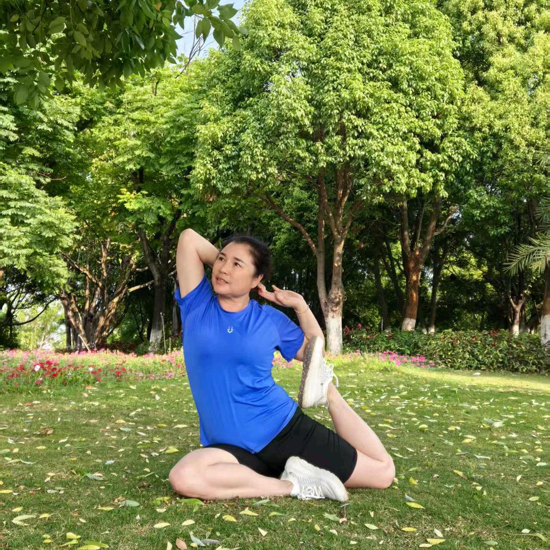 贝贝手舞🌟亮姐手舞团