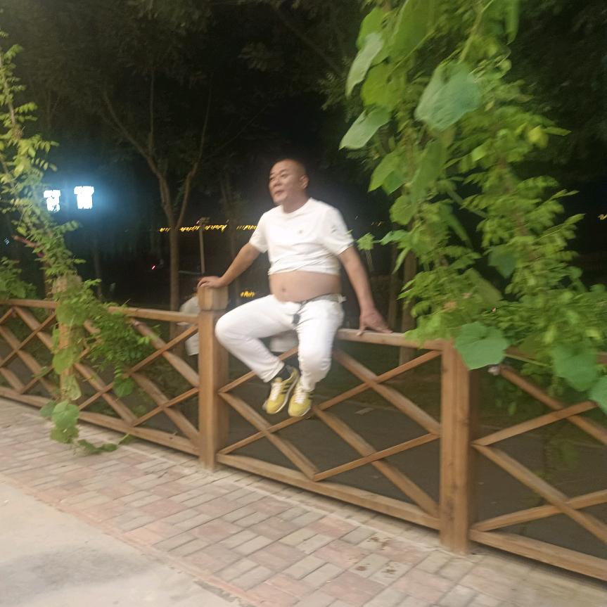 九
