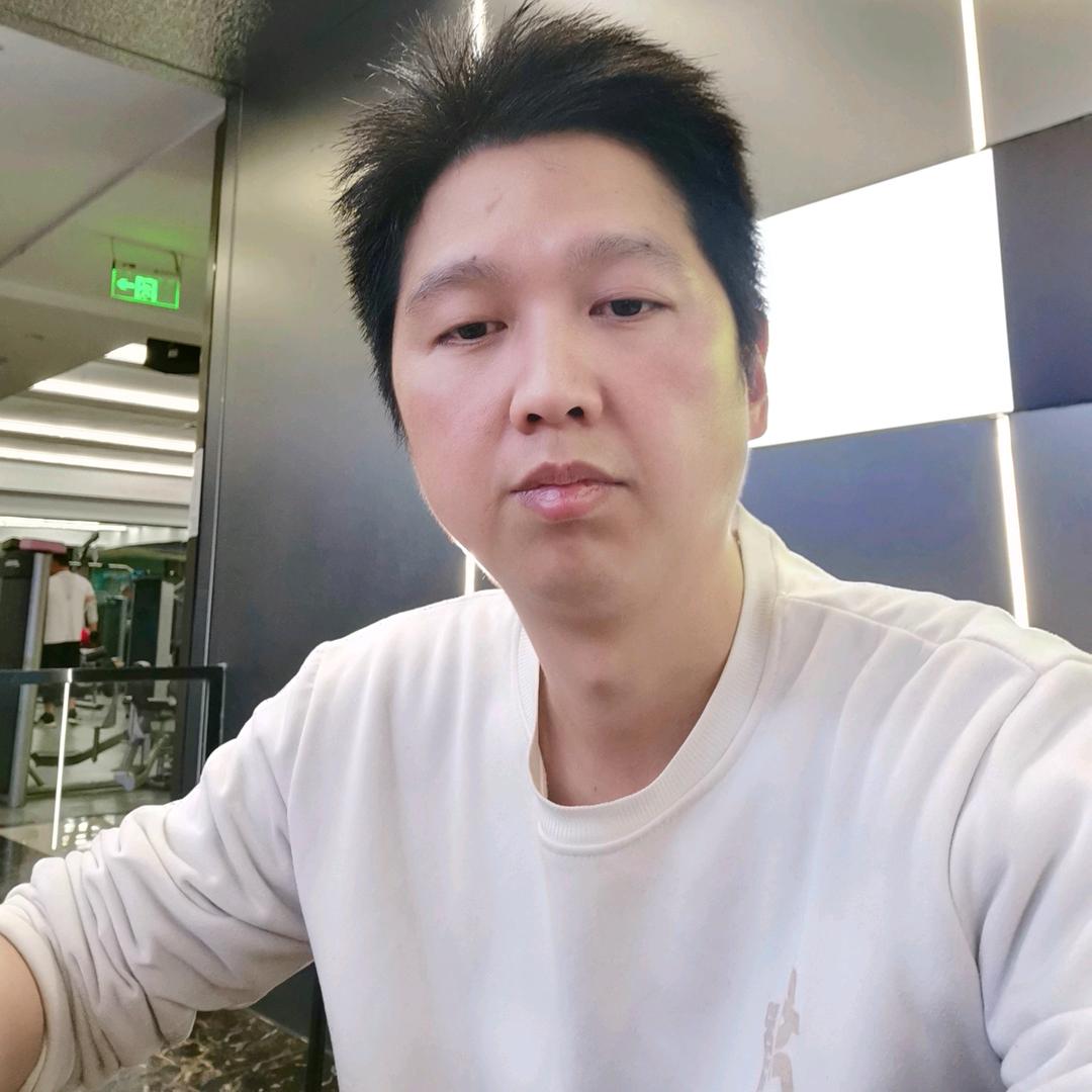 北欧森林健身游泳