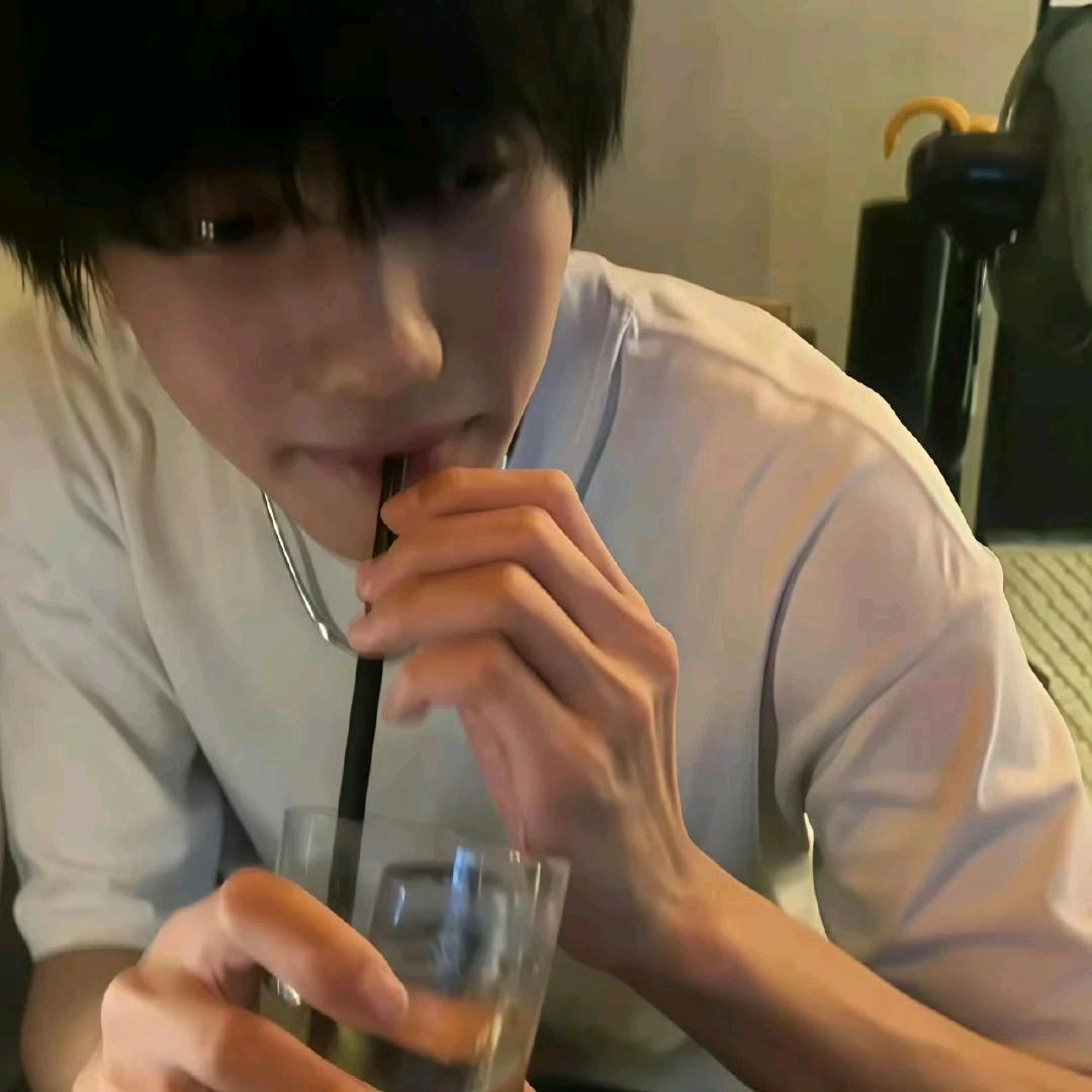 国家特级不保护废物.