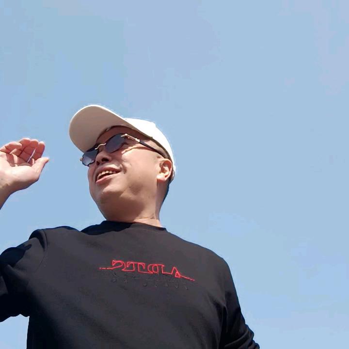 峰哥（不定时开播🎤）