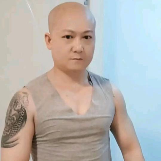 光头佬