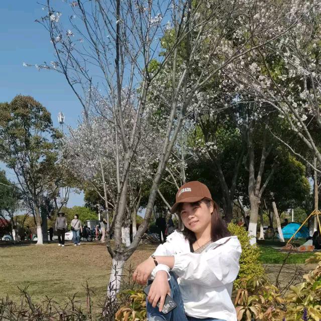 王后余生——彩云