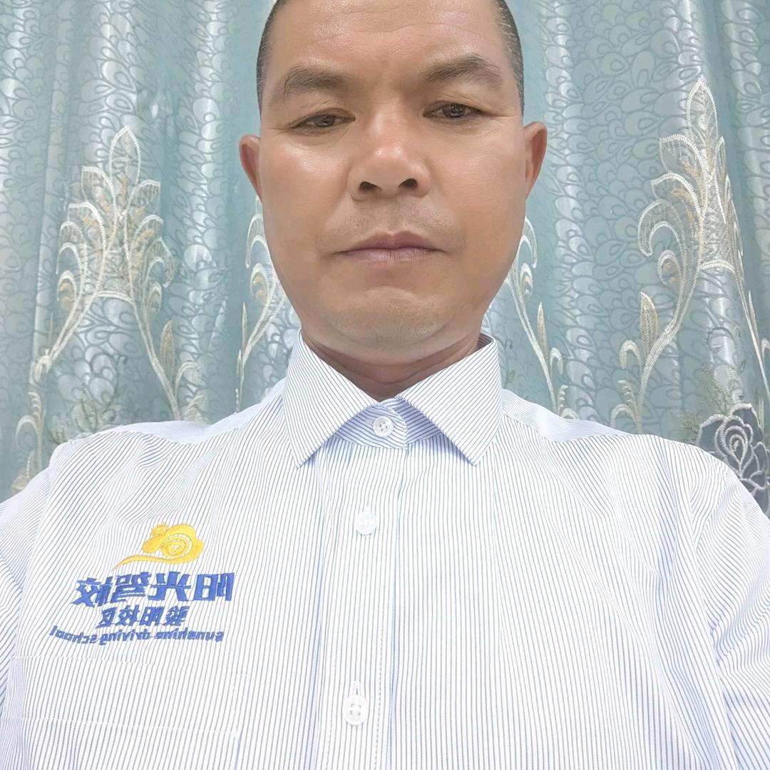 阳光驾校分校尹教练