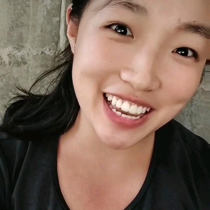 黄憨憨。。。。