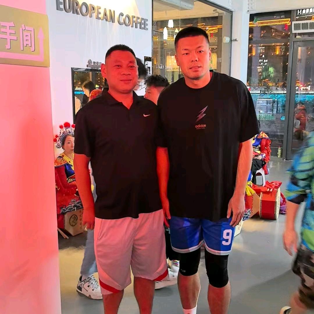 👨‍👩‍👦小劉儿