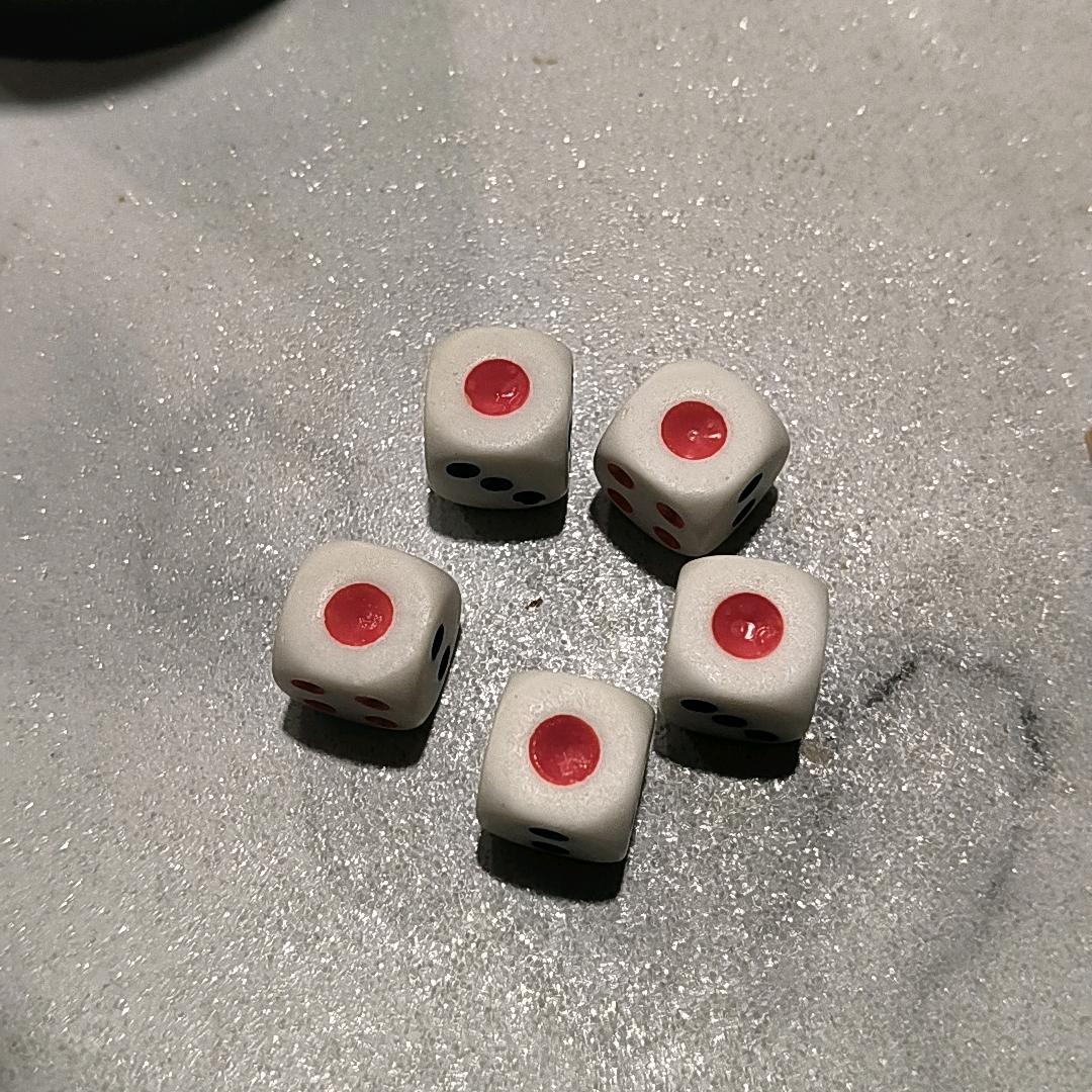 骰神喝到吐