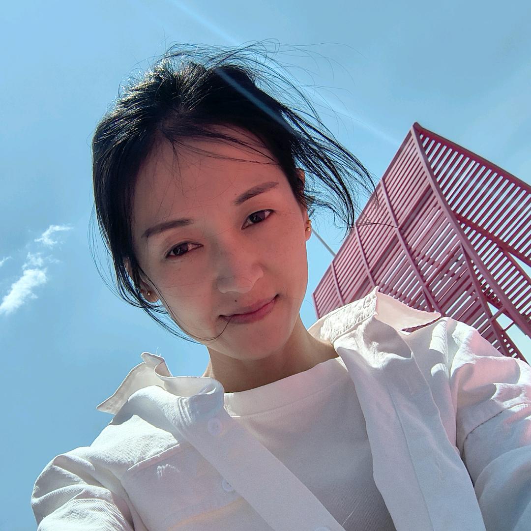 爱笑的彤彤