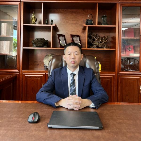张宏