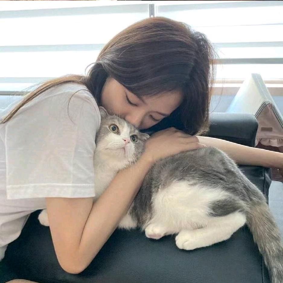 婷婷吃不饱🥛