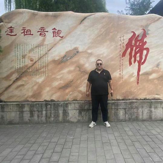 《尘客》