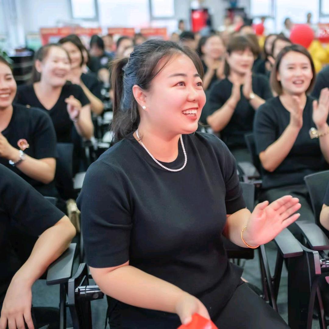 呼市朗萨全屋定制（丹姐）