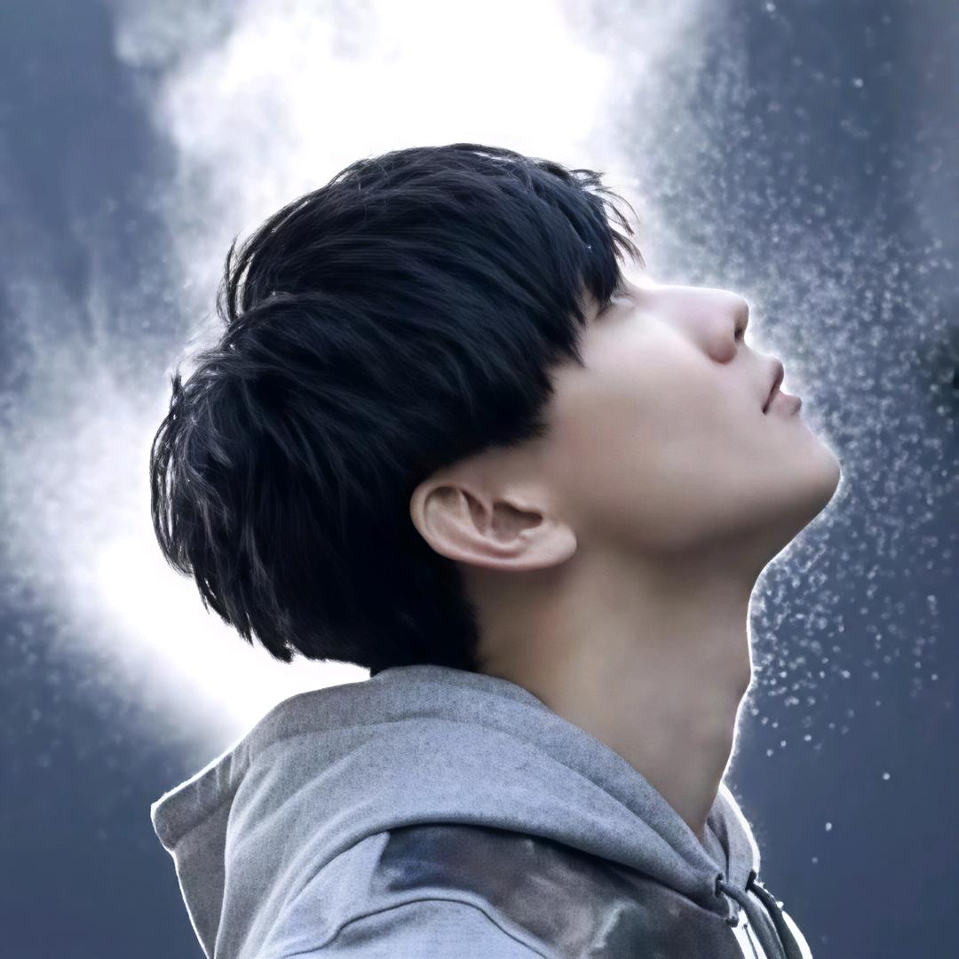 仰望丶满天星辰