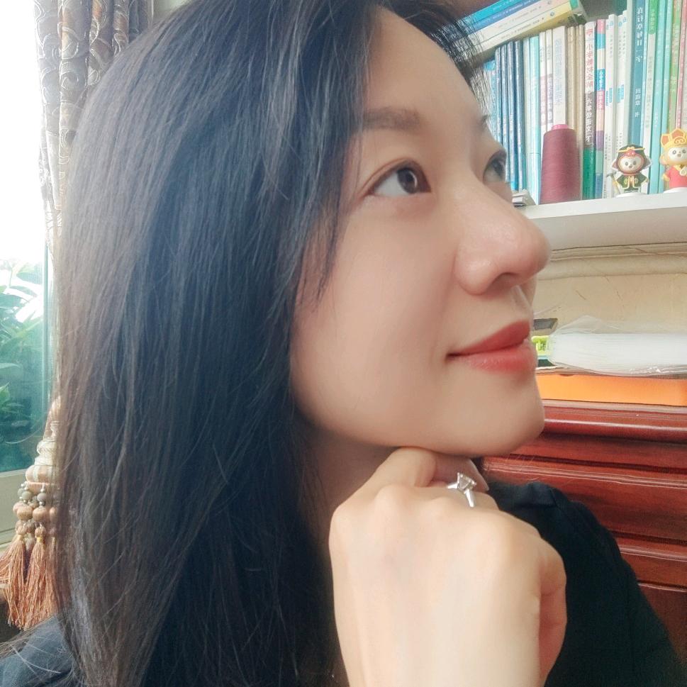 本色玲玲【拒私聊】