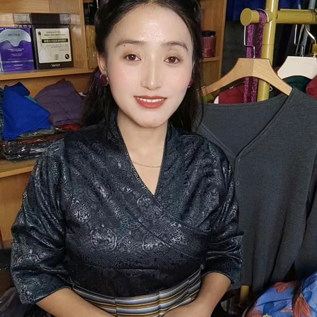 扎央家衣铺