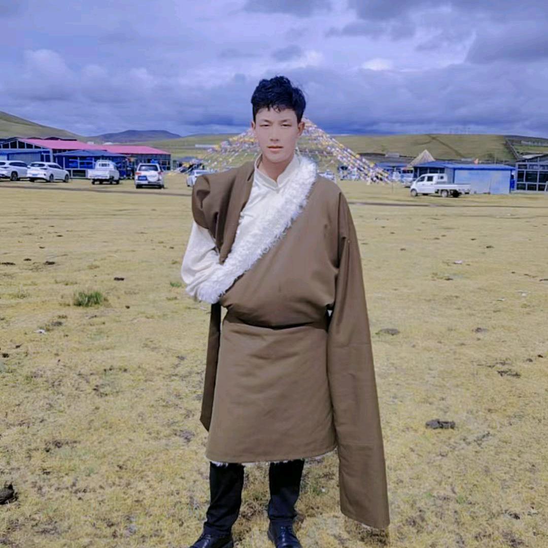 西藏的帅哥