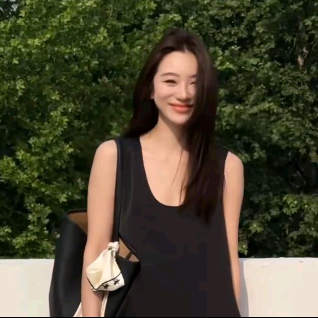 LiLi ﹣李慧儿时尚穿搭