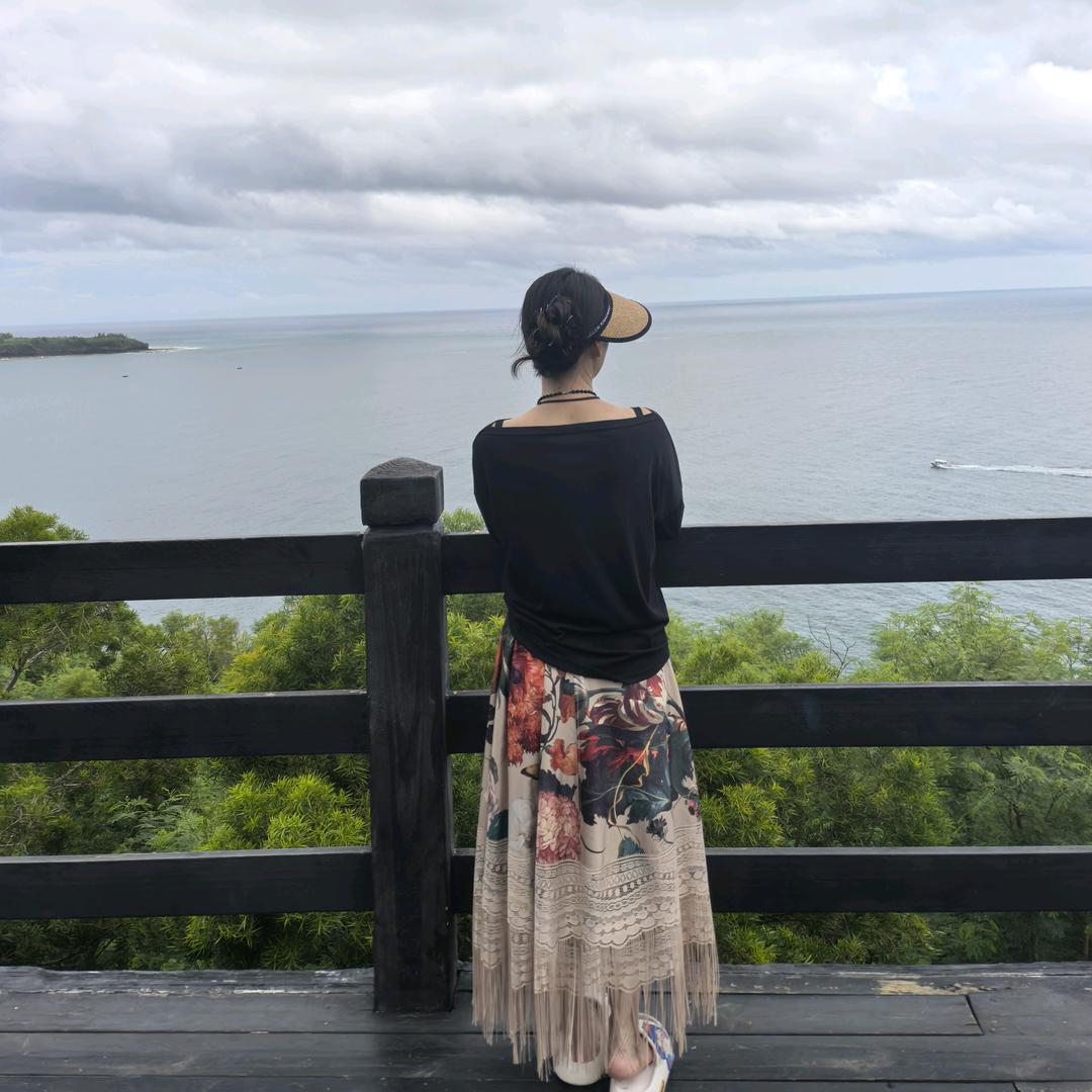 君紫影丽
