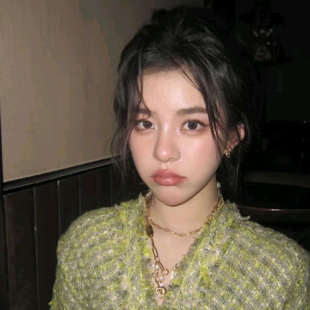 晚青.