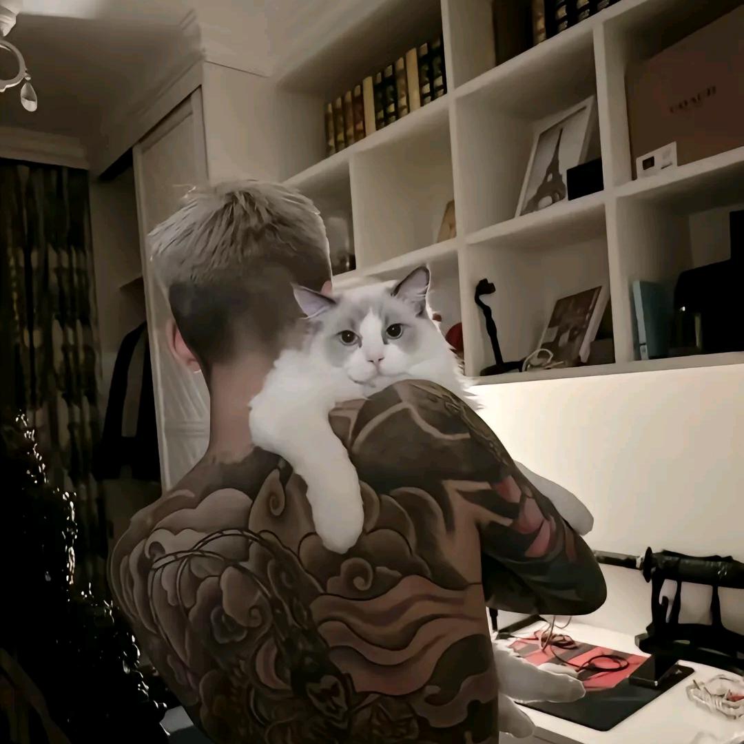 𝑇𝑒𝑒𝑛𝑎𝑔𝑒𝑟.🖤