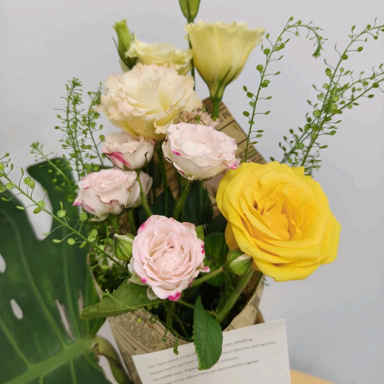 穷吃不胖的妹子