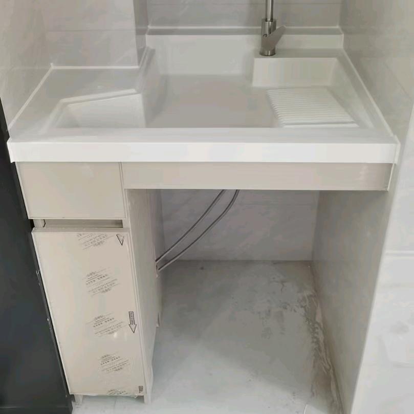 彭娜专业定做阳台洗衣机柜