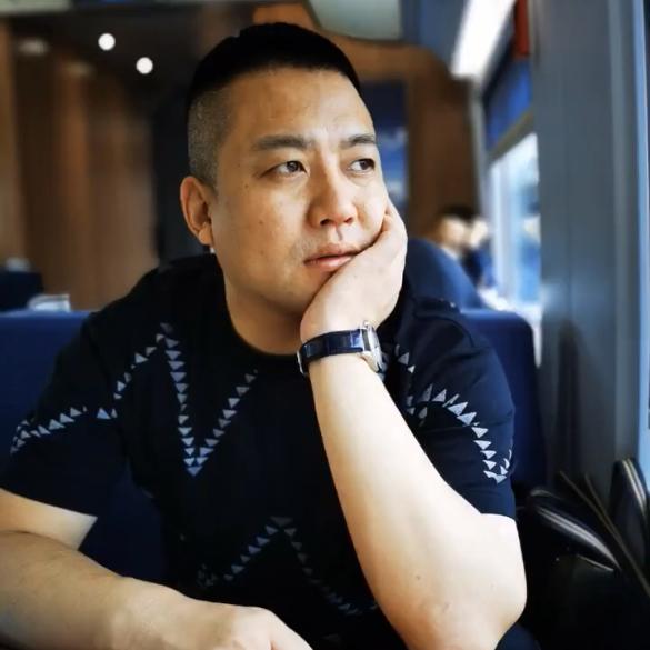 十二药坊集团杨浩
