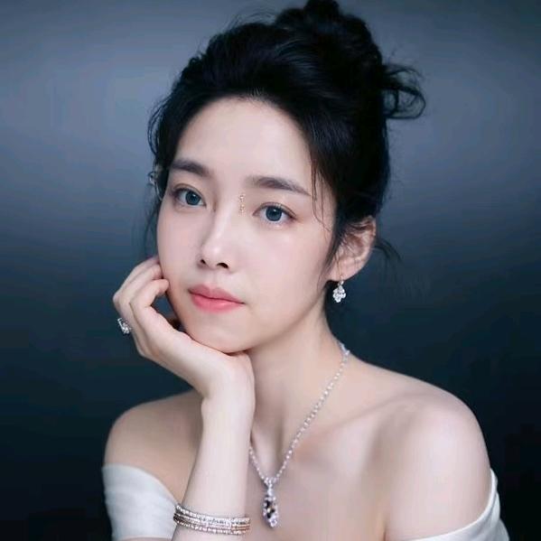 疯狂的大小杨美妆