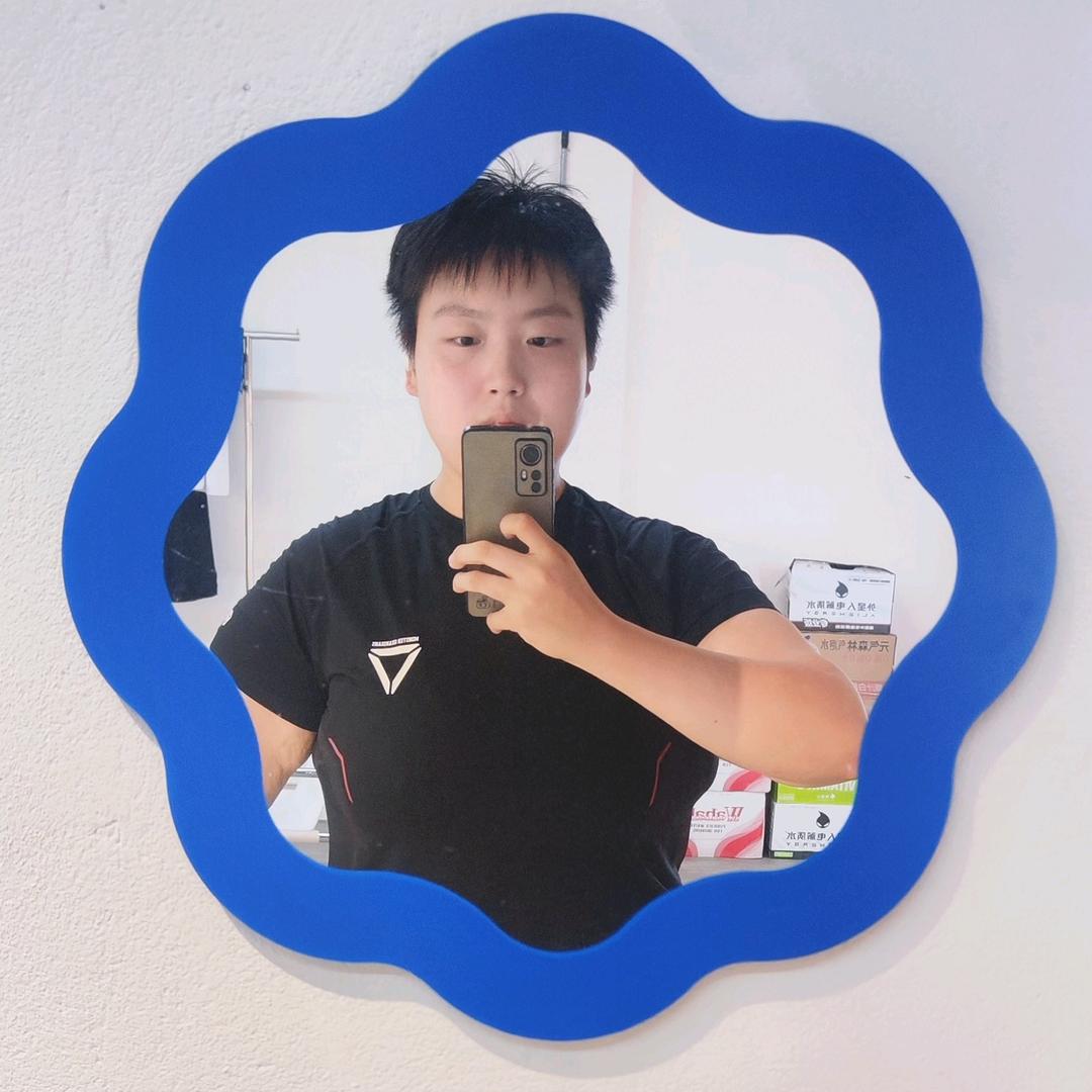 没有三头的小王💪