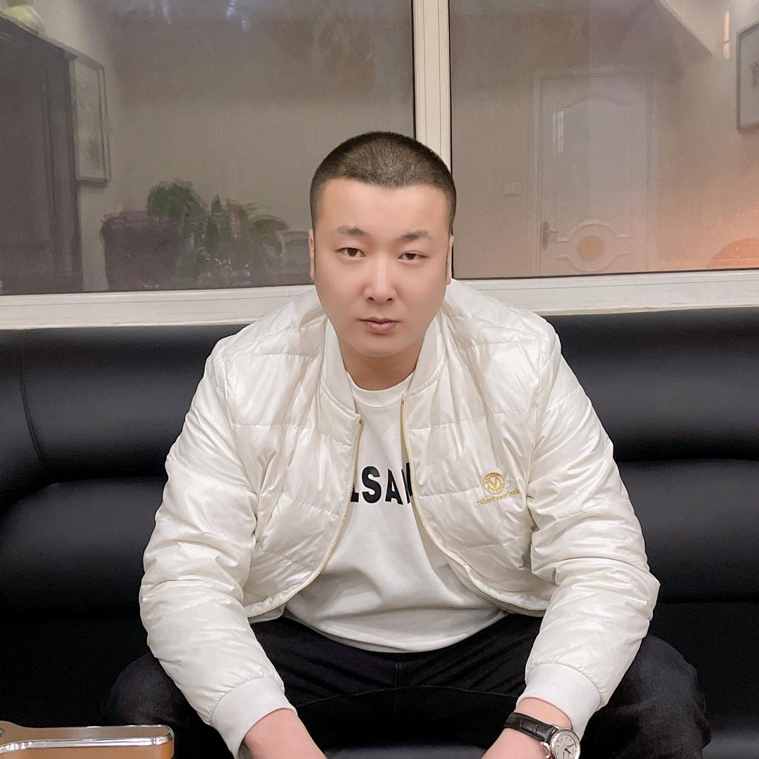 王川  丶
