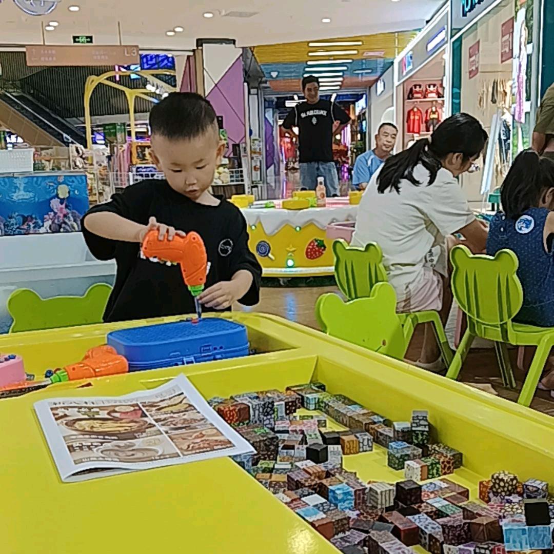 小东北（下午14：50开播号在主页）