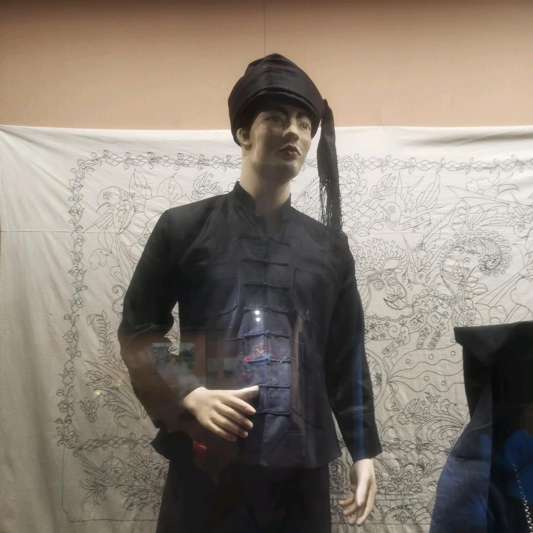 万峰湖陆号钓鱼中心