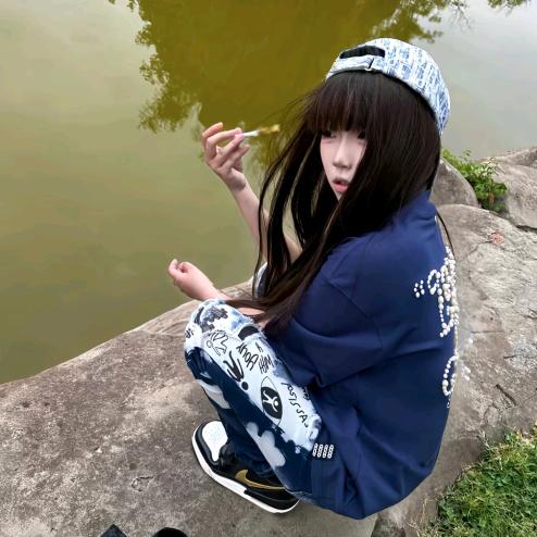 兜兜.