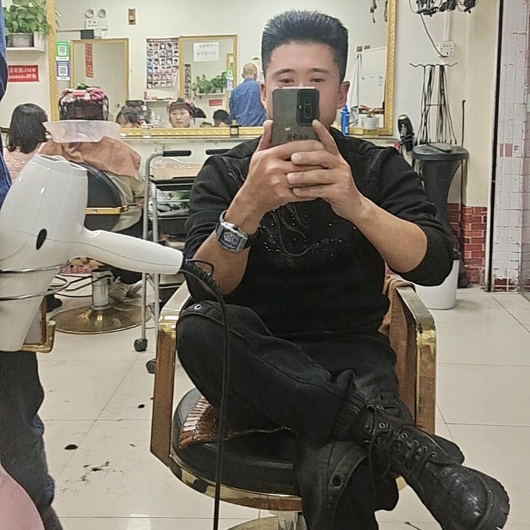 和【韦】贵*^_^*