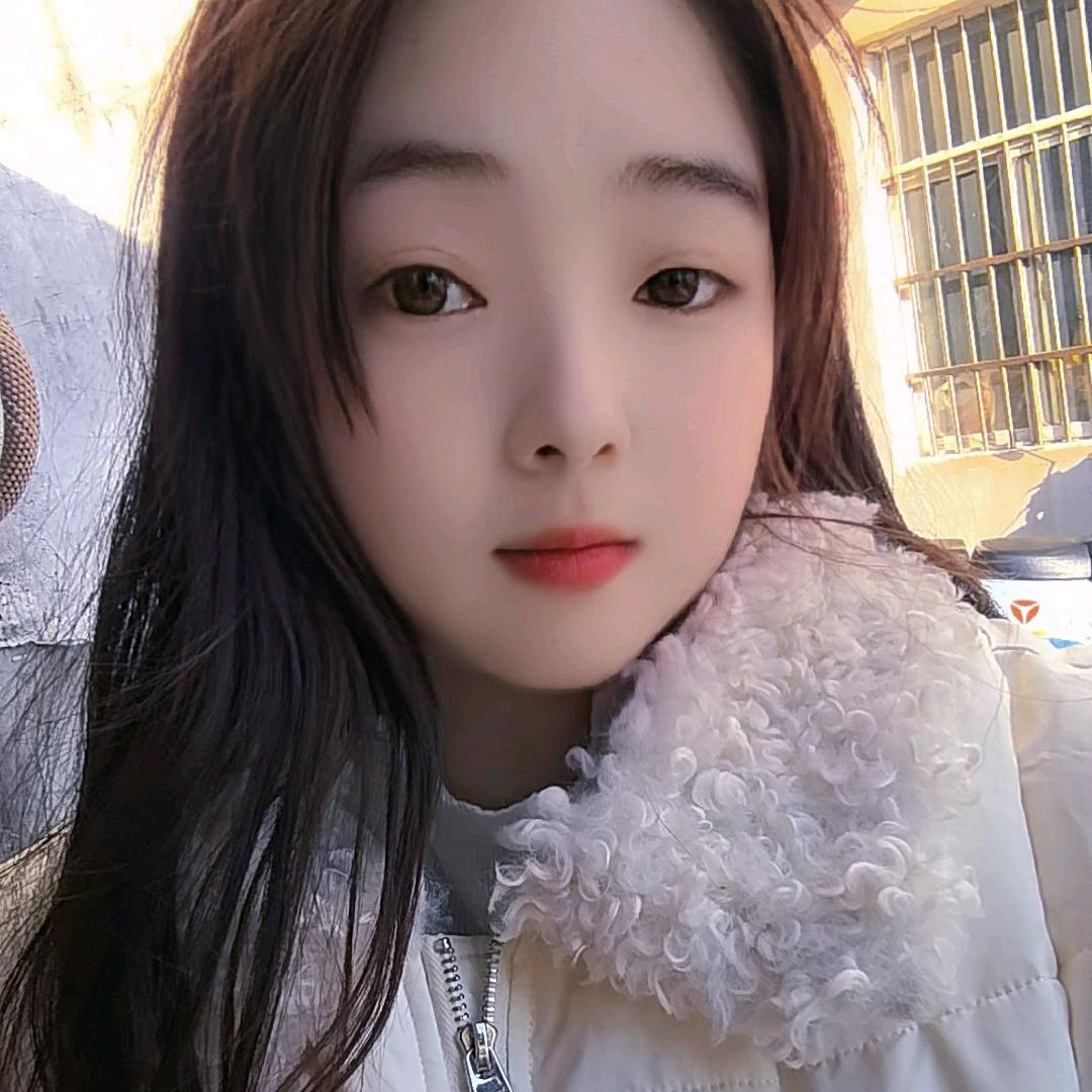 云 C 琴琴