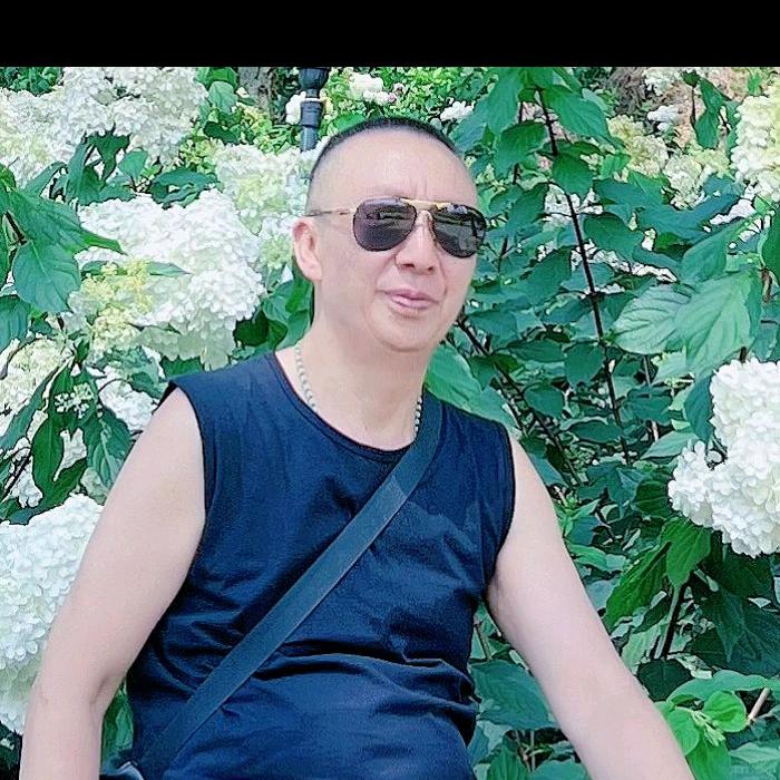 天明✌