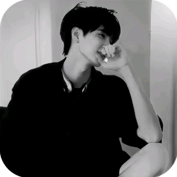 𝑴𝑫-祭司✨👑陌陌