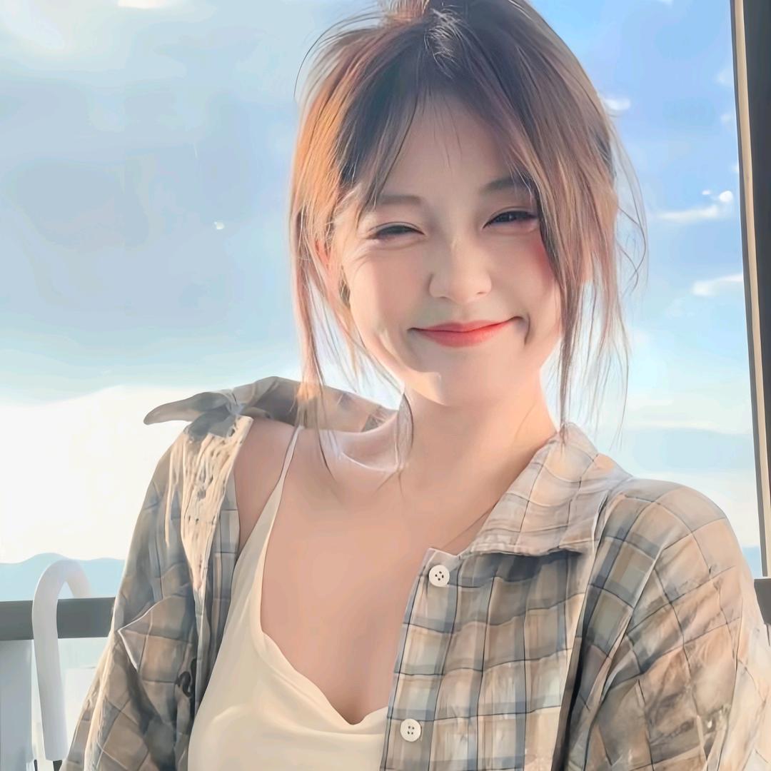 艾六六女装