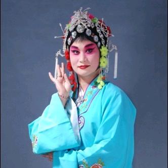 男旦小何