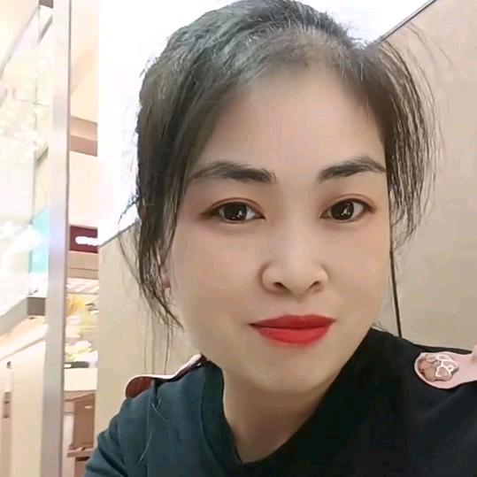 六福珠宝~大融城重百店xem