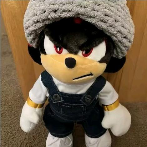 伊
