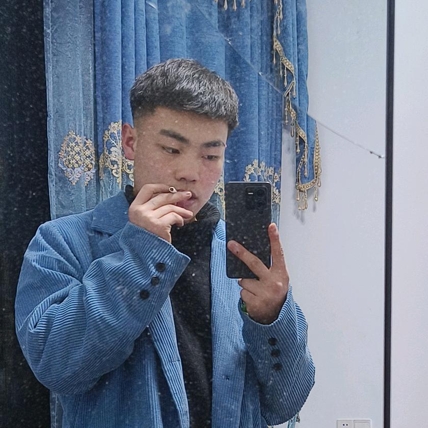 楠   哥⚜️