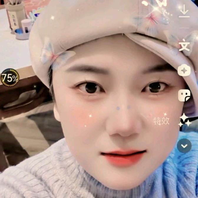 瑶瑶大美女（ 看心情开播）