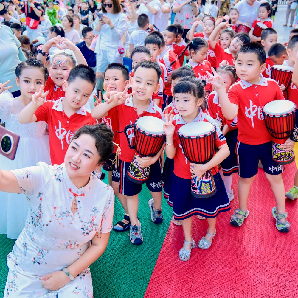 齐齐哈尔领冠爱宝幼儿园曲园长